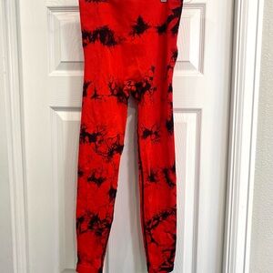 Source Unknown Red and Black Tie-Dye Leggings